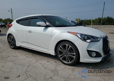 2016 Hyundai Veloster Turbo z USA, uszkodzony, nr VIN KMHTC6AE2GU303748